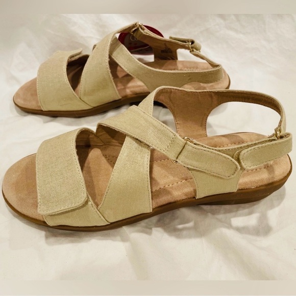 NIB Mia Amore “Terry” Women's Gold Metallic Linen Hook & Loop Strappy Sandals. - Picture 7 of 10